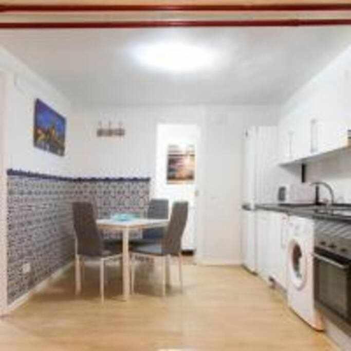 Apartamento Sotano En Gran Via Madrid Kültér fotó