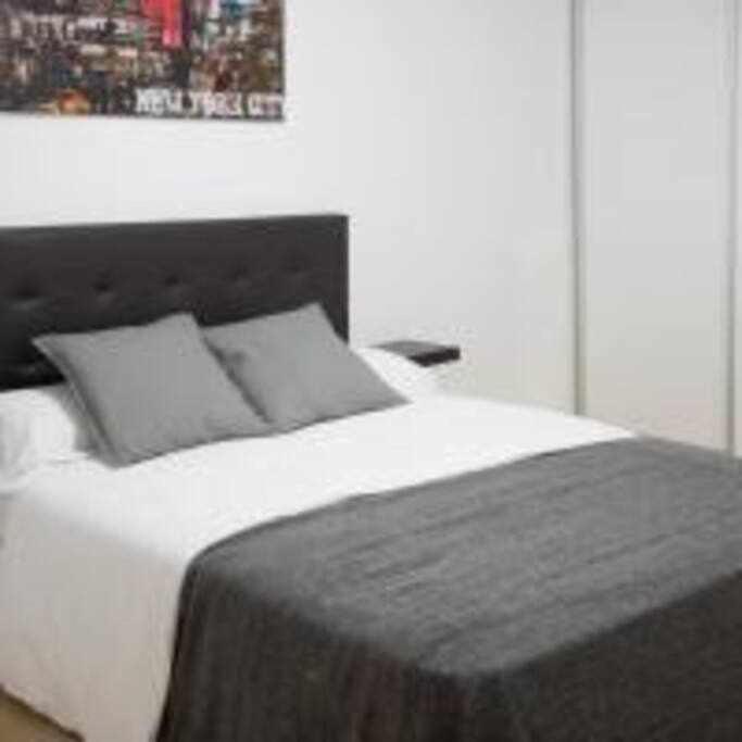 Apartamento Sotano En Gran Via Madrid Kültér fotó